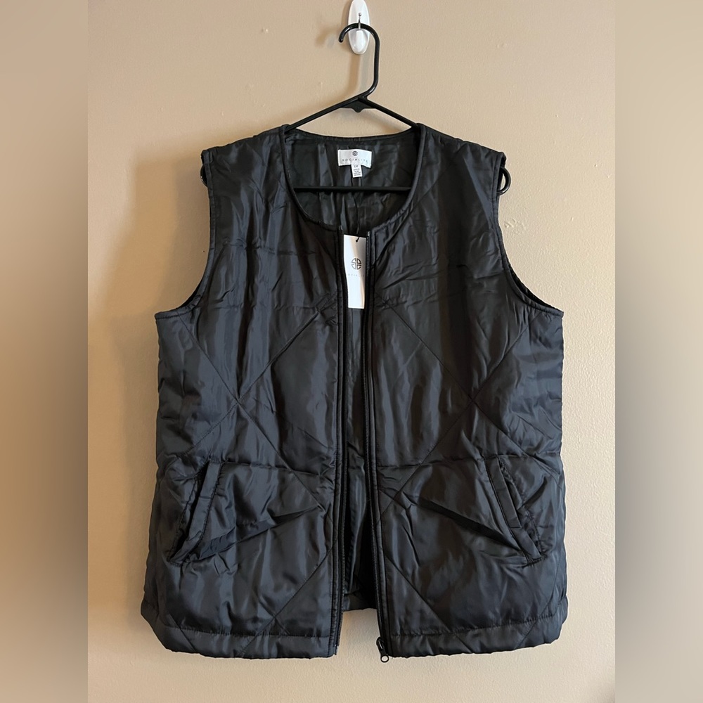 Socialite Puffer Vest - new, unworn